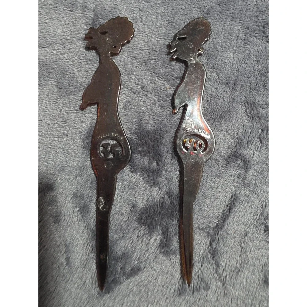 VINTAGE 35 & 40 Nude Lady SWIZZLE Sticks Plastic Drink STIRRERS Hong Kong Set 2
